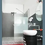 Milano Affittacamere Konukevi 3*